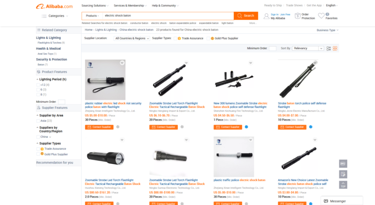 På den kinesiske internethandel Alibaba kan du købe en lang række forskellige elektriske knipler for ned til 5 dollars per styk - de omtales som alt fra 'self defence' til 'riot security police baton'