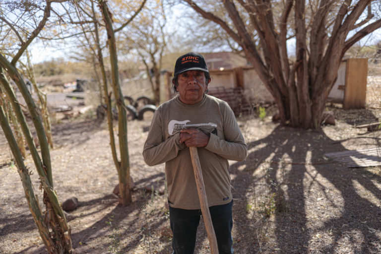 Vladimir Jorge Reyes er fra landsbyen Coyo i Chile. Ifølge ham rejser familier fra området på grund af vandmanglen.