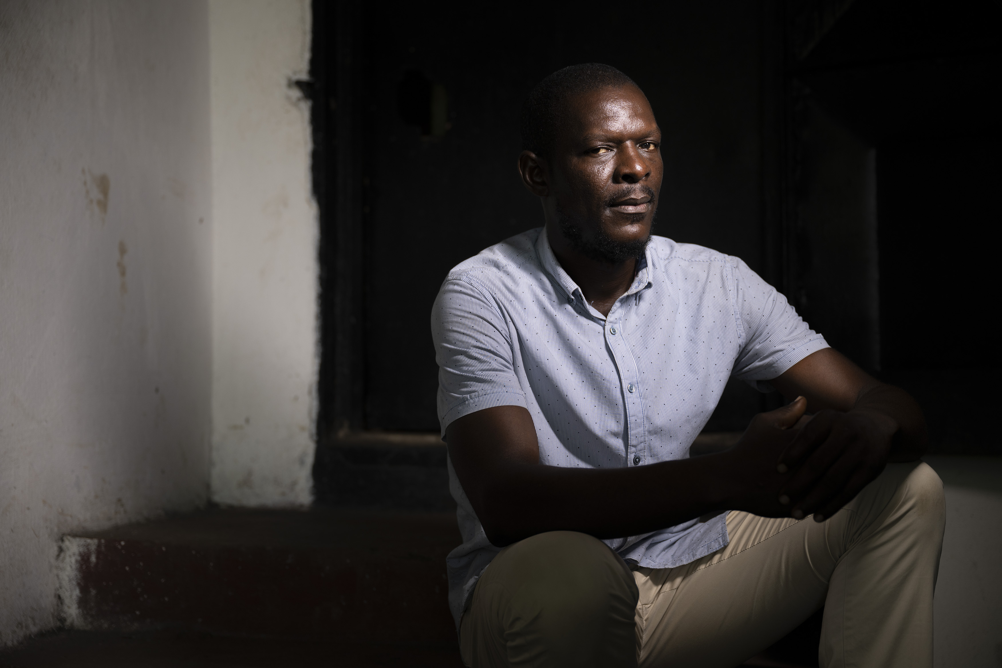 “Da jeg kom hjem, brændte mine øjne om natten. Jeg stod op og vaskede mine øjne med vand, men det fortsætte med at brænde”
