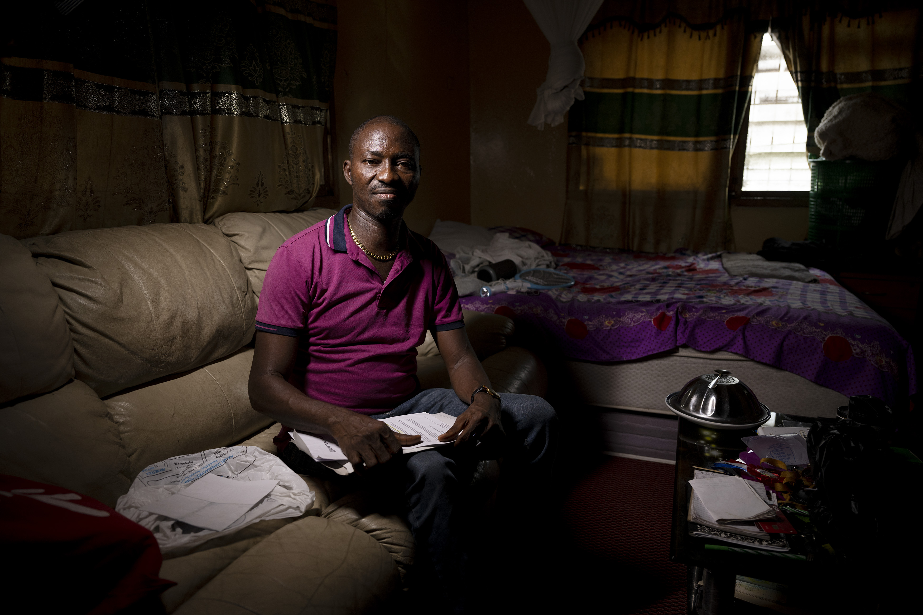 “Det er svært at få pengene til at række efter, jeg har sagt op. Men jeg vil hellere være en fri, sulten mand end en slave”.